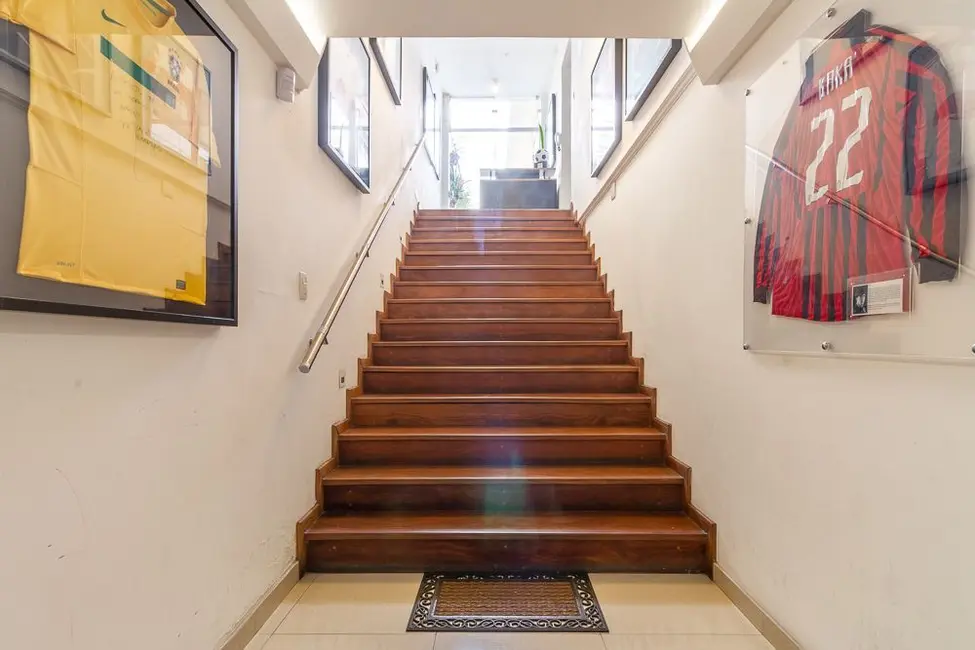 Casa com 5 quartos à venda, 398m2 em Pacaembu, São Paulo - SP - imagem 3 Foto 3 de Casa com 5 quartos à venda, 398m2 em Pacaembu, São Paulo - SP