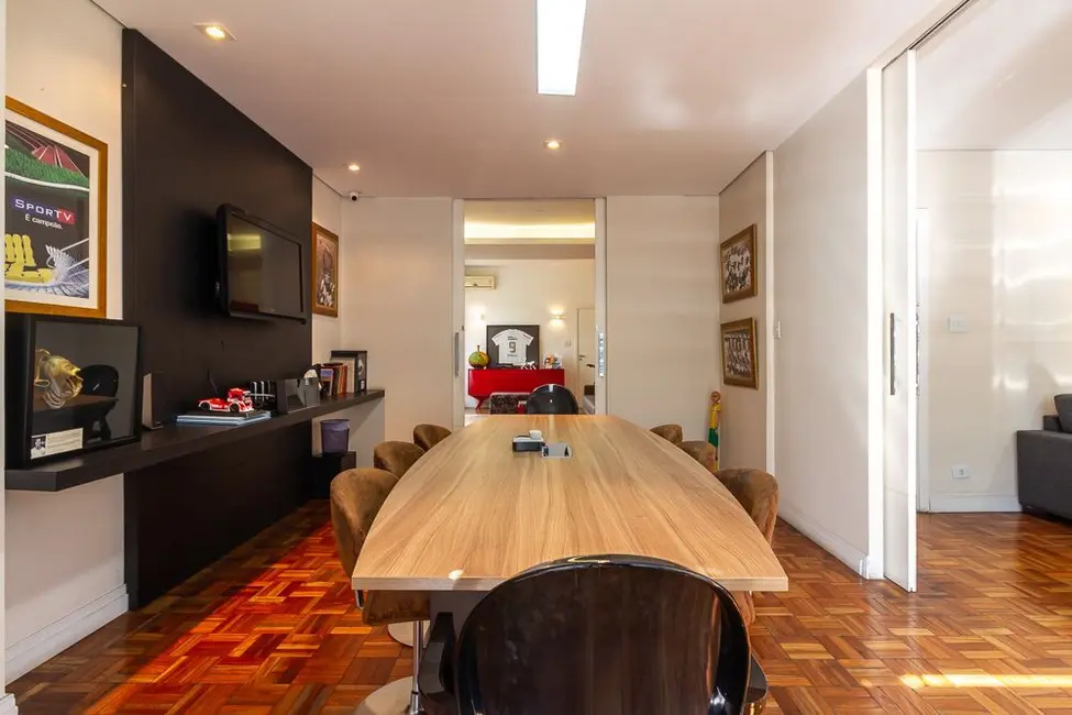 Casa com 5 quartos à venda, 398m2 em Pacaembu, São Paulo - SP - imagem 8 Foto 8 de Casa com 5 quartos à venda, 398m2 em Pacaembu, São Paulo - SP