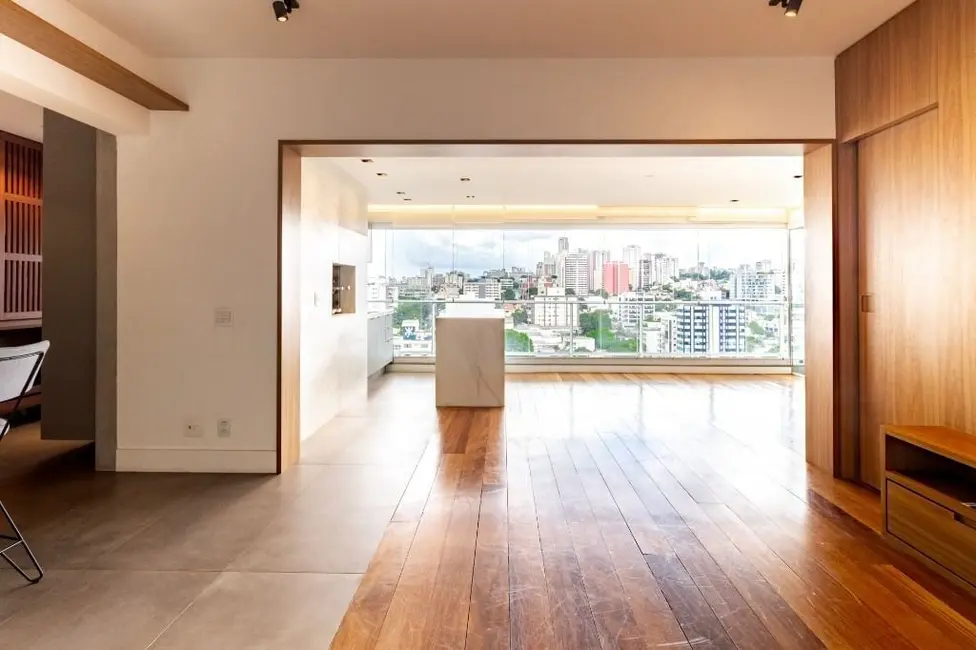 Apartamento com 2 quartos à venda, 121m2 em Vila Madalena, São Paulo - SP - imagem 2 Foto 2 de Apartamento com 2 quartos à venda, 121m2 em Vila Madalena, São Paulo - SP