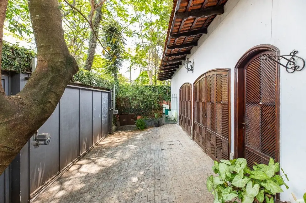 Casa com 3 quartos à venda, 400m2 em Alto de Pinheiros, São Paulo - SP - imagem 6 Foto 6 de Casa com 3 quartos à venda, 400m2 em Alto de Pinheiros, São Paulo - SP