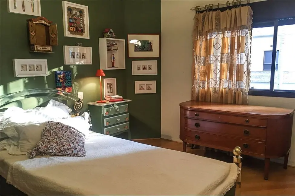 Foto 6 de Apartamento com 4 quartos à venda, 247m2 em Itaim Bibi, São Paulo - SP