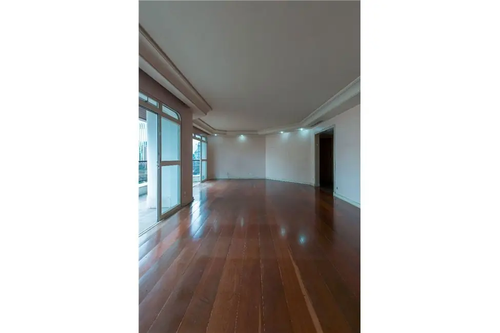 Apartamento com 3 quartos à venda, 185m2 em Itaim Bibi, São Paulo - SP - imagem 9 Foto 9 de Apartamento com 3 quartos à venda, 185m2 em Itaim Bibi, São Paulo - SP