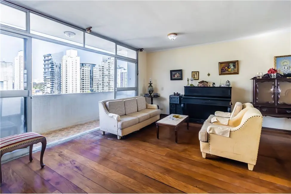 Foto 3 de Apartamento com 4 quartos à venda, 182m2 em Itaim Bibi, São Paulo - SP