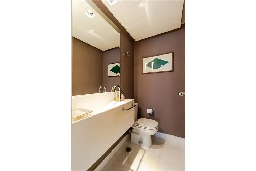 Apartamento com 3 quartos à venda, 234m2 em Vila Nova Conceição, São Paulo - SP - imagem 9 Foto 9 de Apartamento com 3 quartos à venda, 234m2 em Vila Nova Conceição, São Paulo - SP