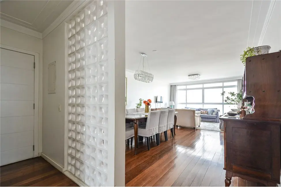 Apartamento com 3 quartos à venda, 138m2 em Vila Mariana, São Paulo - SP - imagem 8 Foto 8 de Apartamento com 3 quartos à venda, 138m2 em Vila Mariana, São Paulo - SP