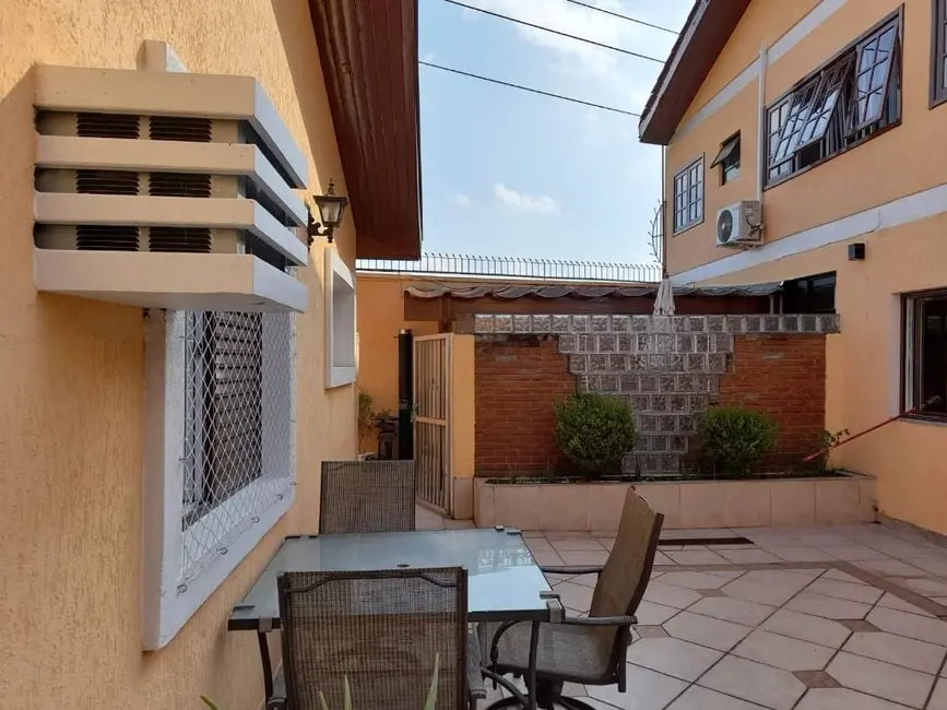 Casa com 3 quartos à venda, 236m2 em Planalto Paulista, São Paulo - SP - imagem 3 Foto 3 de Casa com 3 quartos à venda, 236m2 em Planalto Paulista, São Paulo - SP