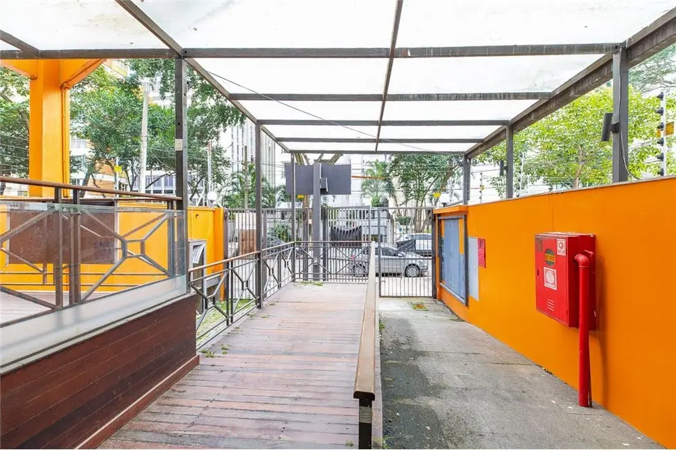 Casa com 8 quartos à venda, 1130m2 em Higienópolis, São Paulo - SP - imagem 2 Foto 2 de Casa com 8 quartos à venda, 1130m2 em Higienópolis, São Paulo - SP