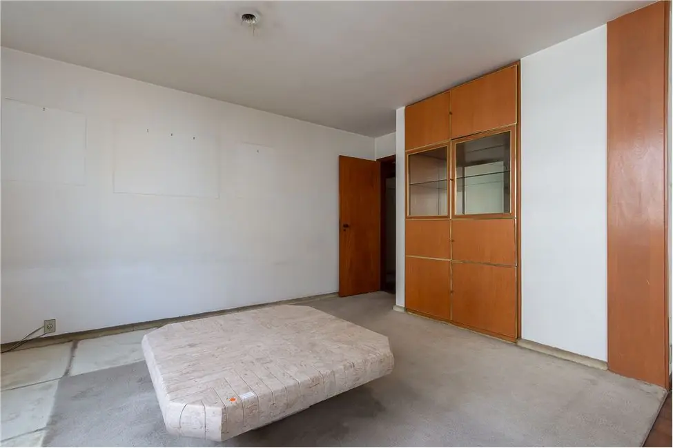 Foto 4 de Apartamento com 3 quartos à venda, 236m2 em Higienópolis, São Paulo - SP