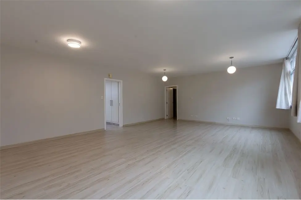 Apartamento com 3 quartos à venda, 188m2 em Higienópolis, São Paulo - SP - imagem 4 Foto 4 de Apartamento com 3 quartos à venda, 188m2 em Higienópolis, São Paulo - SP