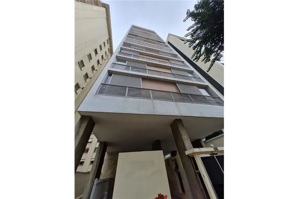 Apartamento com 3 quartos à venda, 188m2 em Higienópolis, São Paulo - SP - imagem 3 Foto 3 de Apartamento com 3 quartos à venda, 188m2 em Higienópolis, São Paulo - SP