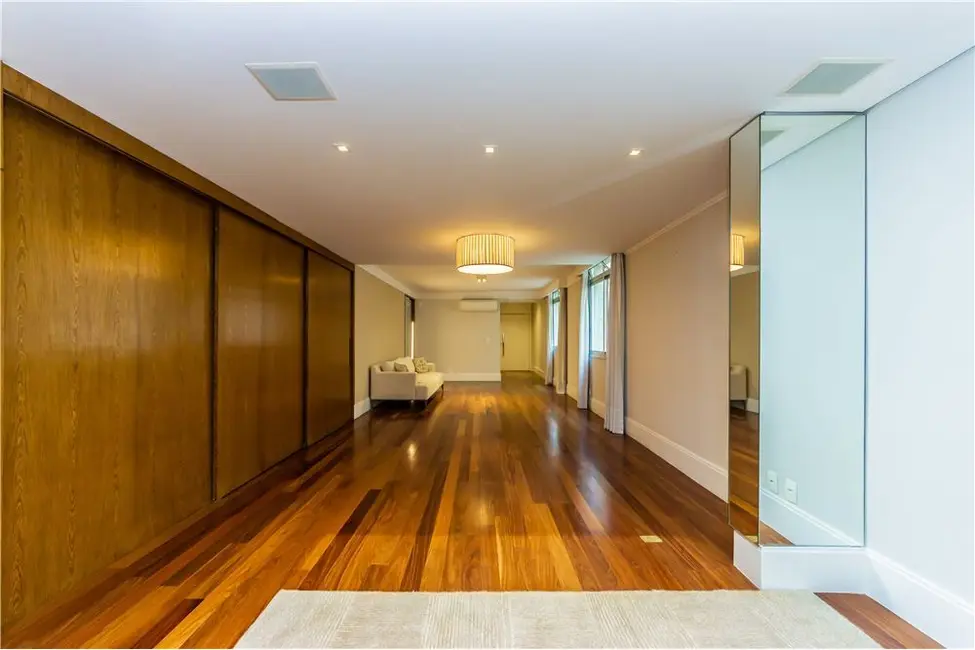 Apartamento com 3 quartos à venda, 140m2 em Jardim Paulista, São Paulo - SP - imagem 3 Foto 3 de Apartamento com 3 quartos à venda, 140m2 em Jardim Paulista, São Paulo - SP