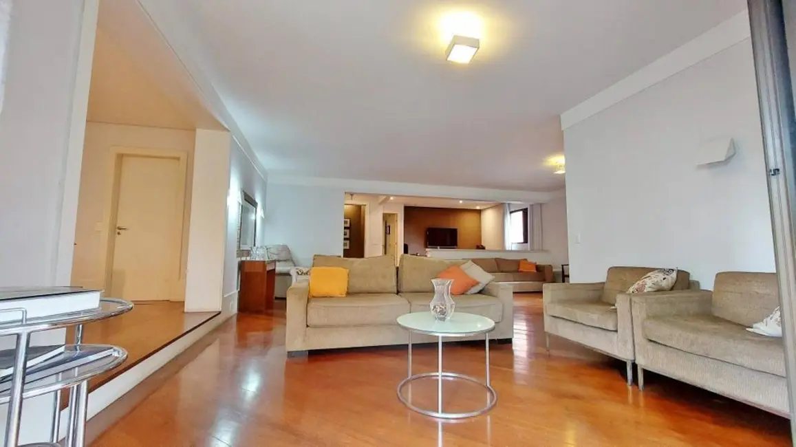 Apartamento com 4 quartos à venda, 246m2 em Itaim Bibi, São Paulo - SP - imagem 3 Foto 3 de Apartamento com 4 quartos à venda, 246m2 em Itaim Bibi, São Paulo - SP