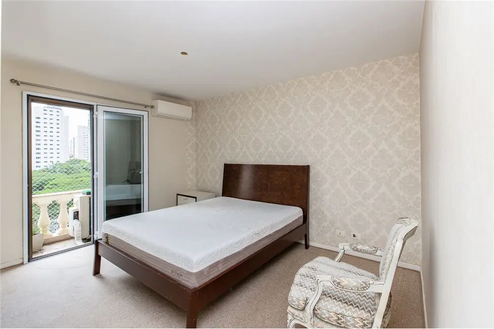 Apartamento com 4 quartos à venda, 150m2 em Moema, São Paulo - SP - imagem 9 Foto 9 de Apartamento com 4 quartos à venda, 150m2 em Moema, São Paulo - SP