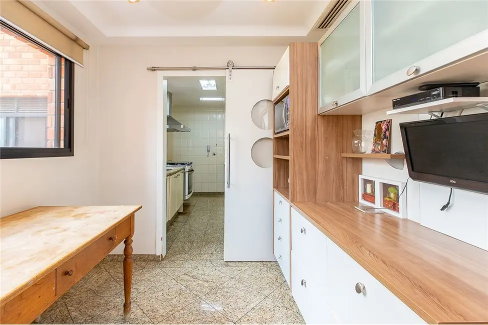 Apartamento com 3 quartos à venda, 219m2 em Moema, São Paulo - SP - imagem 6 Foto 6 de Apartamento com 3 quartos à venda, 219m2 em Moema, São Paulo - SP