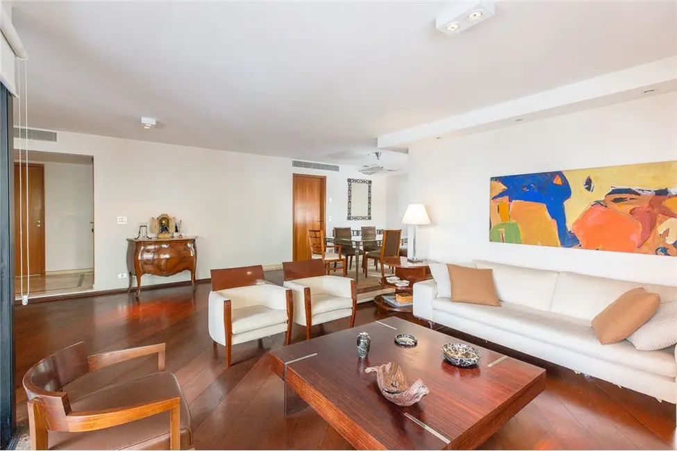 Apartamento com 3 quartos à venda, 219m2 em Moema, São Paulo - SP - imagem 2 Foto 2 de Apartamento com 3 quartos à venda, 219m2 em Moema, São Paulo - SP
