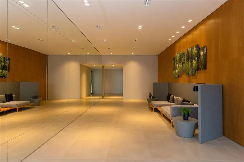 Apartamento com 3 quartos à venda, 206m2 em Moema, São Paulo - SP - imagem 1 Foto 1 de Apartamento com 3 quartos à venda, 206m2 em Moema, São Paulo - SP