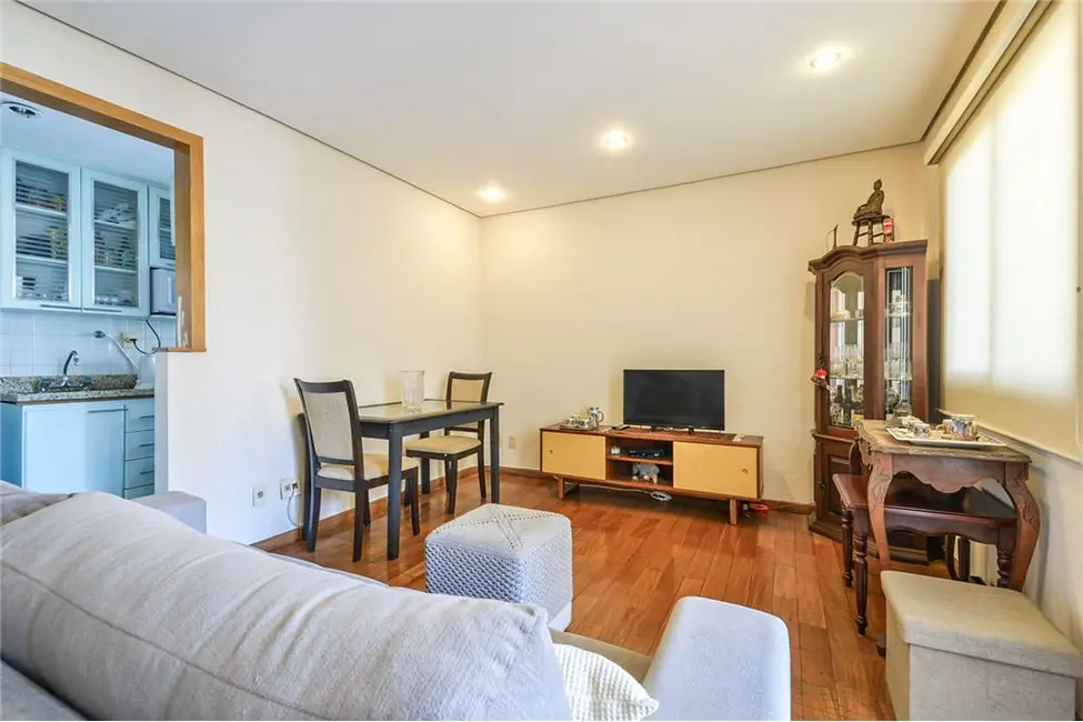 Apartamento com 2 quartos à venda, 64m2 em Moema, São Paulo - SP - imagem 4 Foto 4 de Apartamento com 2 quartos à venda, 64m2 em Moema, São Paulo - SP