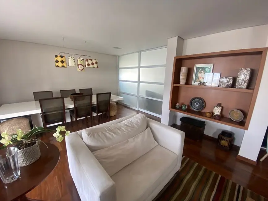 Apartamento com 3 quartos à venda, 200m2 em Moema, São Paulo - SP - imagem 3 Foto 3 de Apartamento com 3 quartos à venda, 200m2 em Moema, São Paulo - SP