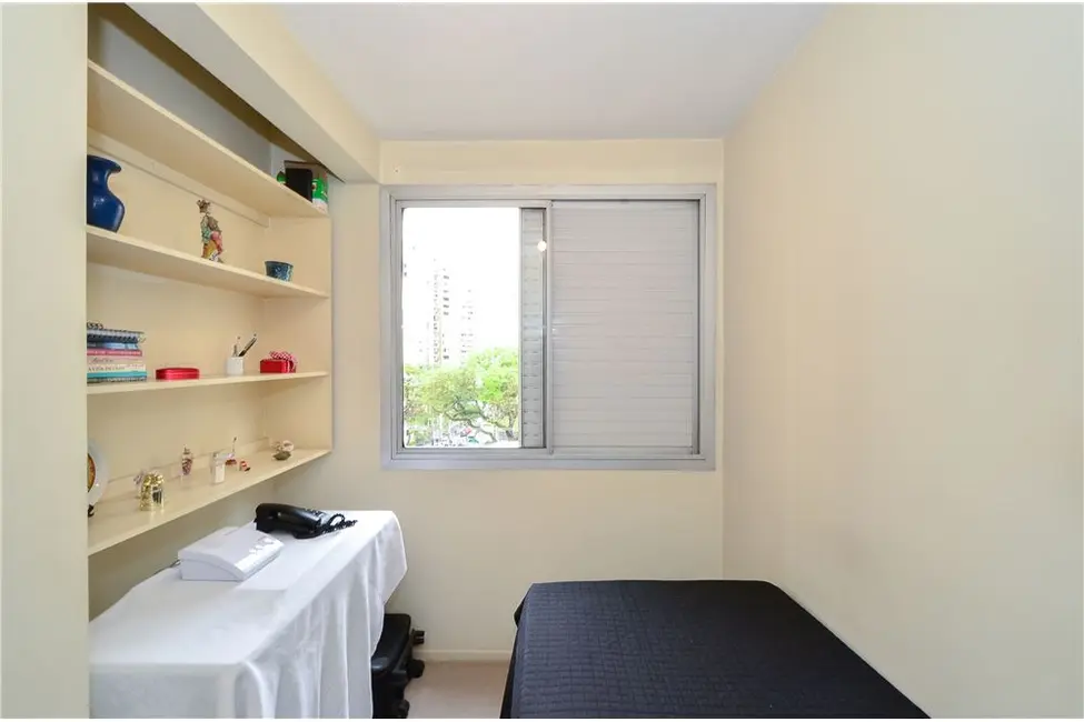 Foto 5 de Apartamento com 3 quartos à venda, 72m2 em Moema, São Paulo - SP