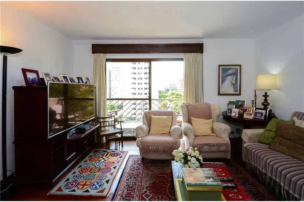 Apartamento com 4 quartos à venda, 179m2 em Moema, São Paulo - SP - imagem 6 Foto 6 de Apartamento com 4 quartos à venda, 179m2 em Moema, São Paulo - SP