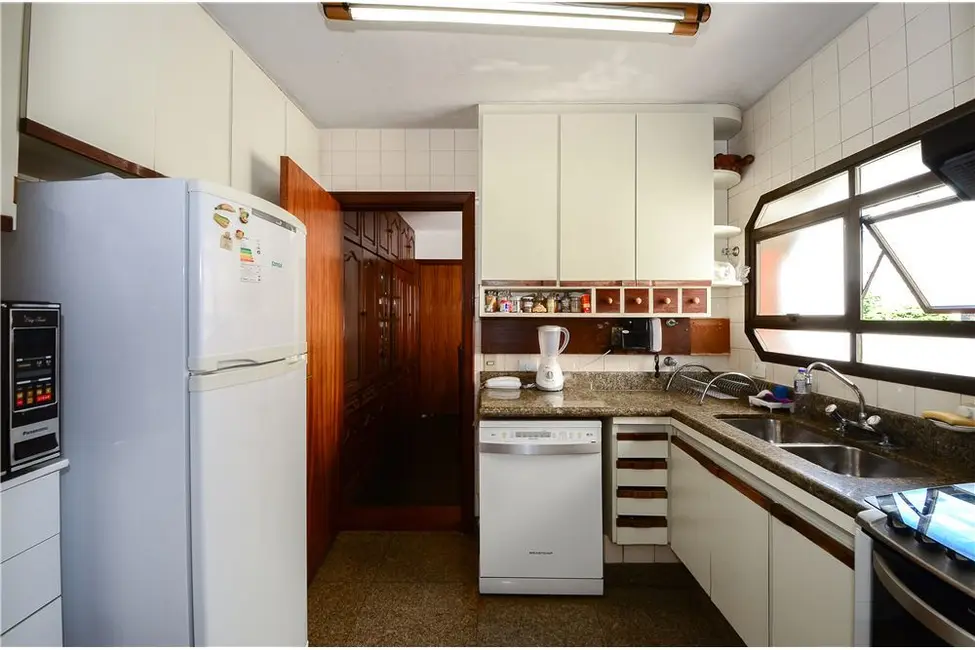Apartamento com 4 quartos à venda, 179m2 em Moema, São Paulo - SP - imagem 4 Foto 4 de Apartamento com 4 quartos à venda, 179m2 em Moema, São Paulo - SP