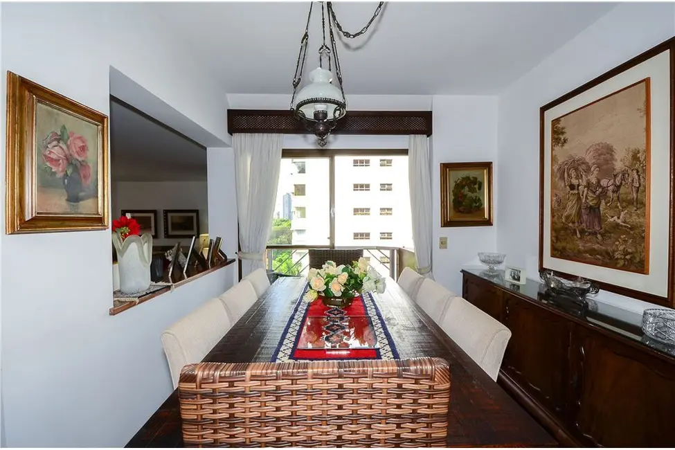 Apartamento com 4 quartos à venda, 179m2 em Moema, São Paulo - SP - imagem 9 Foto 9 de Apartamento com 4 quartos à venda, 179m2 em Moema, São Paulo - SP