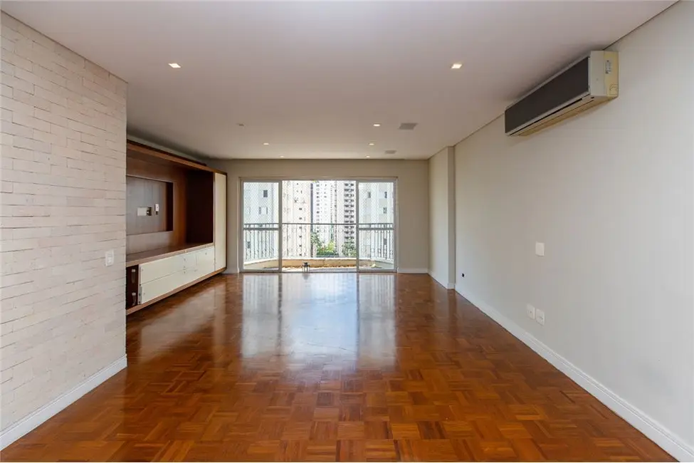 Apartamento com 3 quartos à venda, 158m2 em Moema, São Paulo - SP - imagem 1 Foto 1 de Apartamento com 3 quartos à venda, 158m2 em Moema, São Paulo - SP
