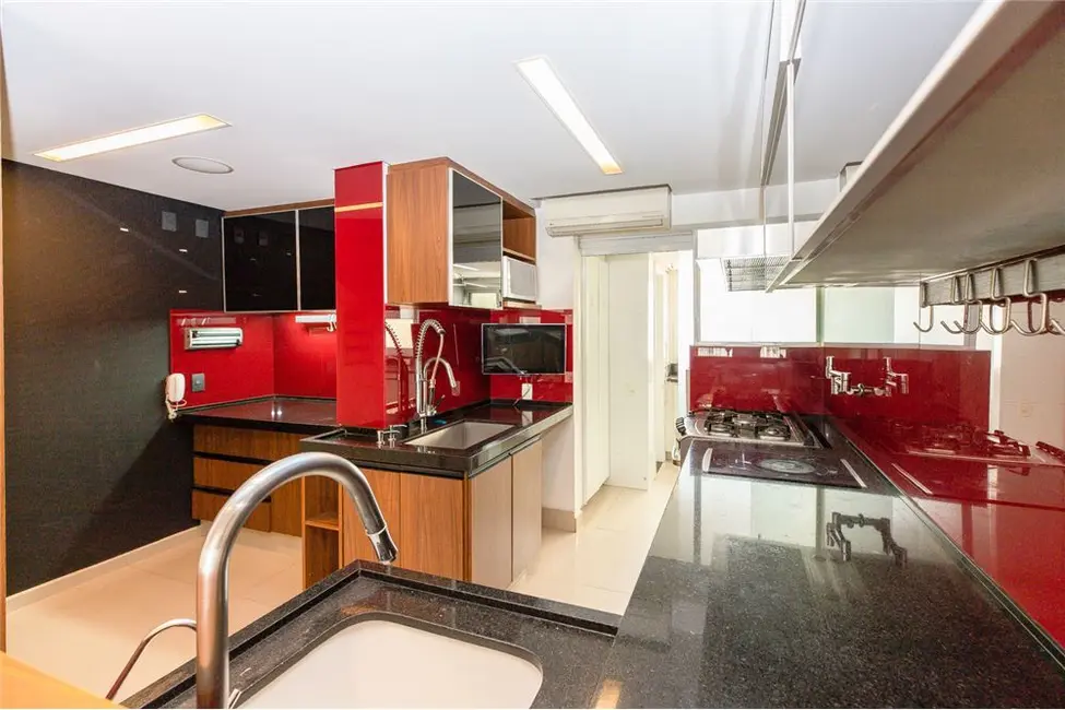 Apartamento com 3 quartos à venda, 158m2 em Moema, São Paulo - SP - imagem 9 Foto 9 de Apartamento com 3 quartos à venda, 158m2 em Moema, São Paulo - SP