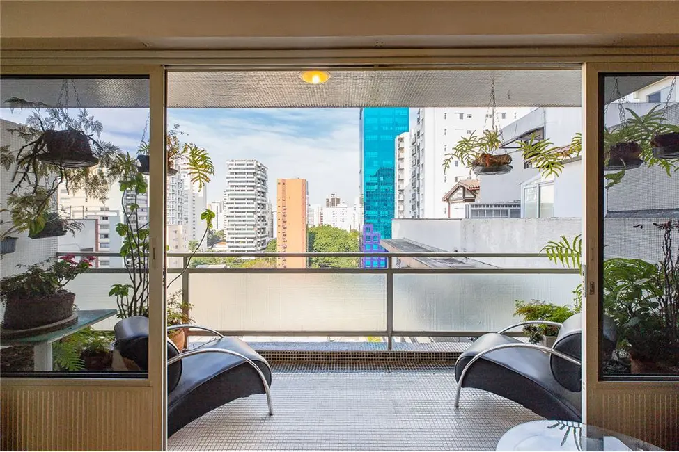 Apartamento com 3 quartos à venda, 153m2 em Moema, São Paulo - SP - imagem 8 Foto 8 de Apartamento com 3 quartos à venda, 153m2 em Moema, São Paulo - SP