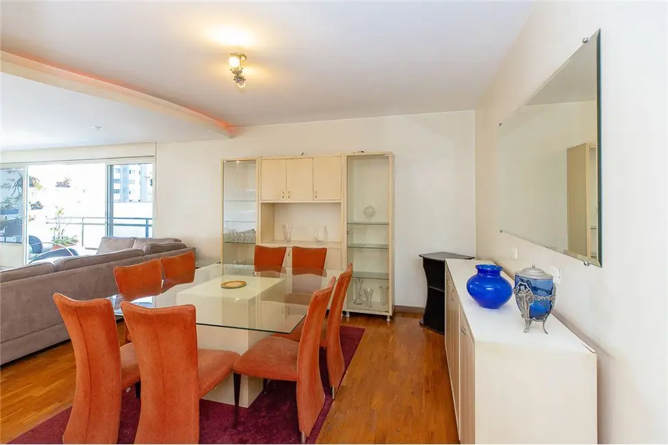 Apartamento com 3 quartos à venda, 153m2 em Moema, São Paulo - SP - imagem 6 Foto 6 de Apartamento com 3 quartos à venda, 153m2 em Moema, São Paulo - SP