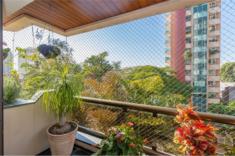 Apartamento com 4 quartos à venda, 200m2 em Moema, São Paulo - SP - imagem 9 Foto 9 de Apartamento com 4 quartos à venda, 200m2 em Moema, São Paulo - SP