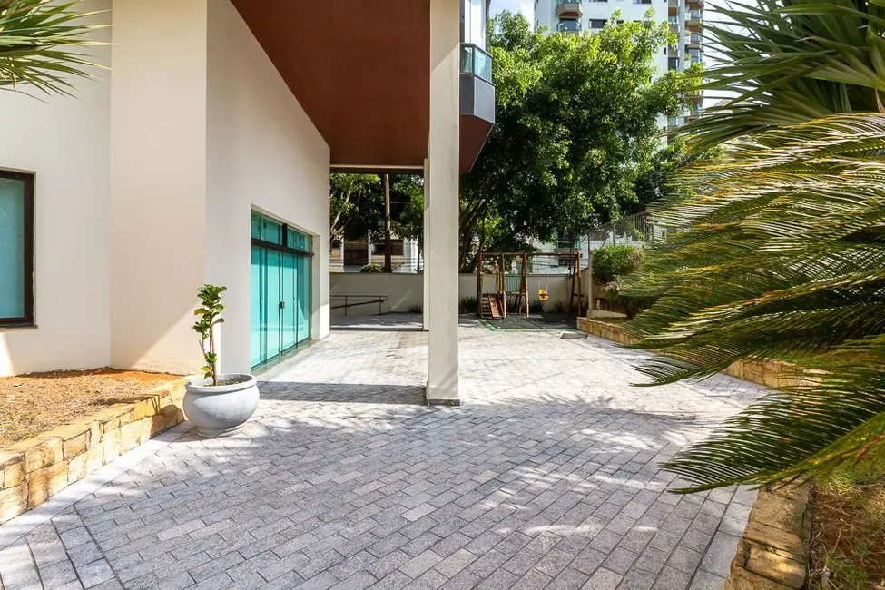 Apartamento com 4 quartos à venda, 243m2 em Moema, São Paulo - SP - imagem 9 Foto 9 de Apartamento com 4 quartos à venda, 243m2 em Moema, São Paulo - SP