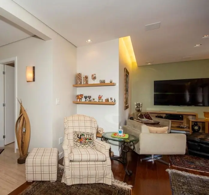 Apartamento com 4 quartos à venda, 200m2 em Moema, São Paulo - SP - imagem 6 Foto 6 de Apartamento com 4 quartos à venda, 200m2 em Moema, São Paulo - SP