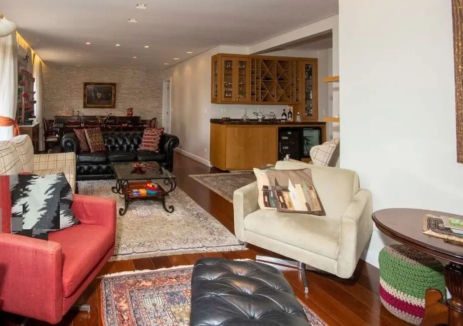 Apartamento com 4 quartos à venda, 200m2 em Moema, São Paulo - SP - imagem 3 Foto 3 de Apartamento com 4 quartos à venda, 200m2 em Moema, São Paulo - SP