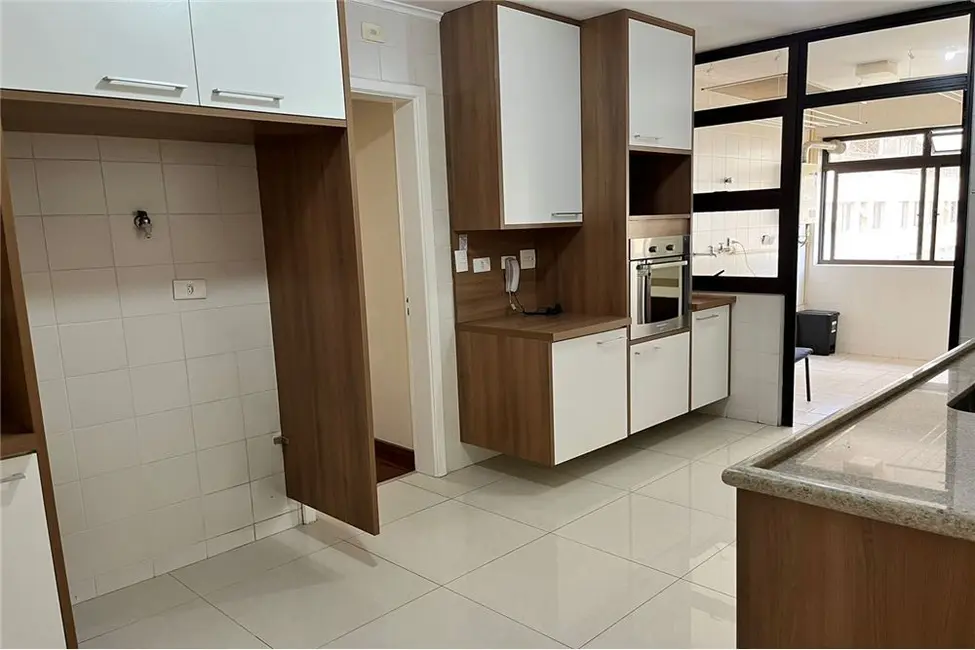 Apartamento com 4 quartos à venda, 120m2 em Moema, São Paulo - SP - imagem 9 Foto 9 de Apartamento com 4 quartos à venda, 120m2 em Moema, São Paulo - SP