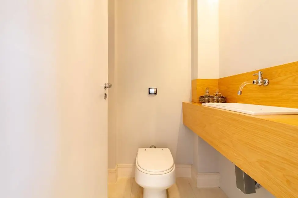 Apartamento com 3 quartos à venda, 230m2 em Higienópolis, São Paulo - SP - imagem 3 Foto 3 de Apartamento com 3 quartos à venda, 230m2 em Higienópolis, São Paulo - SP