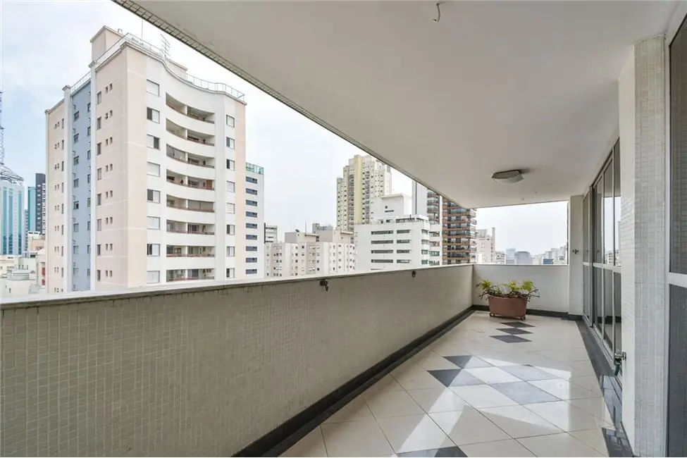 Foto 9 de Apartamento com 3 quartos à venda, 241m2 em Aclimação, São Paulo - SP