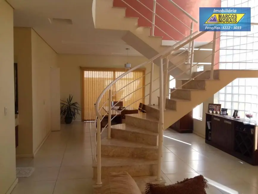 Casa de Condomínio com 3 quartos à venda, 300m2 em Bairro da Vossoroca, Sorocaba - SP - imagem 3 Foto 3 de Casa de Condomínio com 3 quartos à venda, 300m2 em Bairro da Vossoroca, Sorocaba - SP