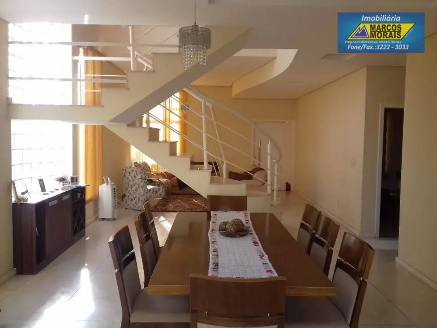 Casa de Condomínio com 3 quartos à venda, 300m2 em Bairro da Vossoroca, Sorocaba - SP - imagem 5 Foto 5 de Casa de Condomínio com 3 quartos à venda, 300m2 em Bairro da Vossoroca, Sorocaba - SP