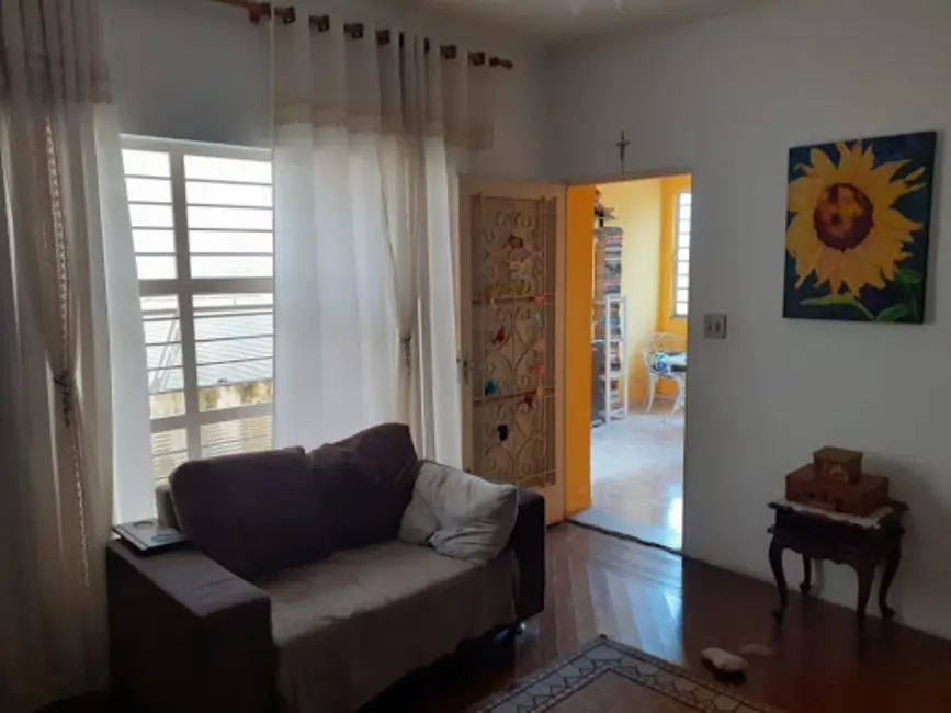 Casa com 3 quartos à venda, 180m2 em Centro, Sorocaba - SP - imagem 3 Foto 3 de Casa com 3 quartos à venda, 180m2 em Centro, Sorocaba - SP
