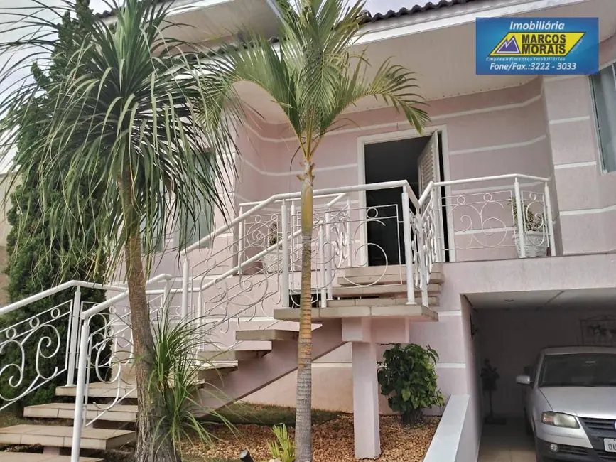 Casa de Condomínio com 3 quartos à venda, 397m2 em Parque Santa Isabel, Sorocaba - SP - imagem 2 Foto 2 de Casa de Condomínio com 3 quartos à venda, 397m2 em Parque Santa Isabel, Sorocaba - SP