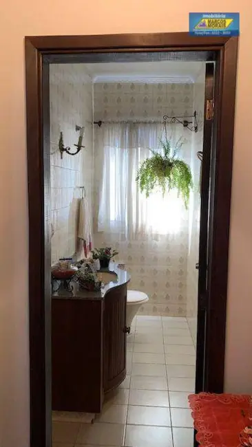 Casa com 3 quartos à venda, 300m2 em Vila Assis, Sorocaba - SP - imagem 5 Foto 5 de Casa com 3 quartos à venda, 300m2 em Vila Assis, Sorocaba - SP