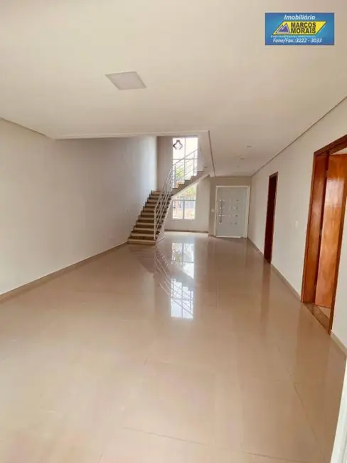 Foto 2 de Casa de Condomínio com 5 quartos à venda, 320m2 em Chácaras Reunidas São Jorge, Sorocaba - SP