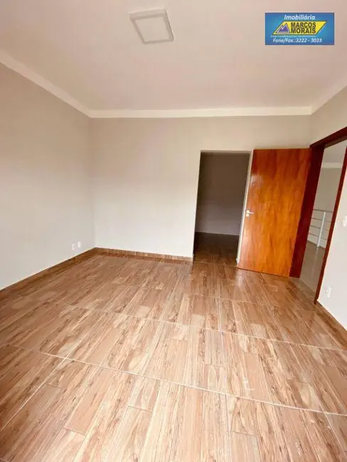 Casa de Condomínio com 5 quartos à venda, 320m2 em Chácaras Reunidas São Jorge, Sorocaba - SP - imagem 4 Foto 4 de Casa de Condomínio com 5 quartos à venda, 320m2 em Chácaras Reunidas São Jorge, Sorocaba - SP