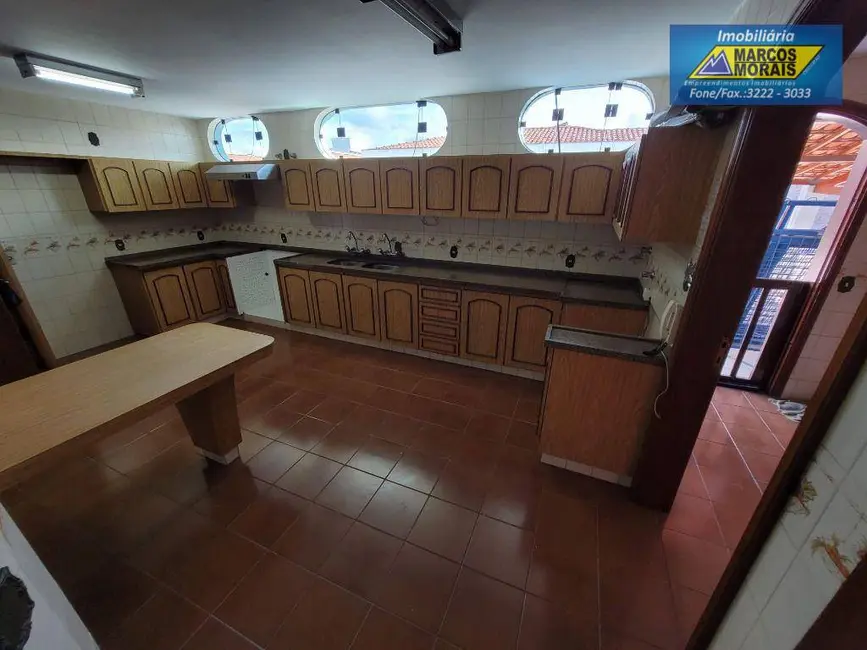 Casa com 3 quartos para alugar, 760m2 em Jardim Santa Rosália, Sorocaba - SP - imagem 5 Foto 5 de Casa com 3 quartos para alugar, 760m2 em Jardim Santa Rosália, Sorocaba - SP