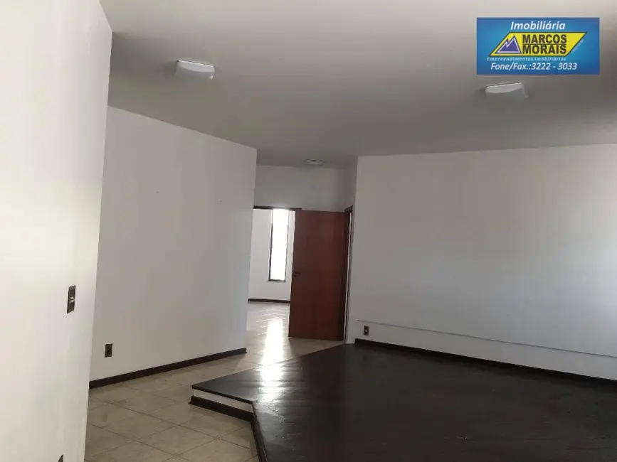 Casa com 3 quartos à venda, 46240m2 em Jardim América, Sorocaba - SP - imagem 6 Foto 6 de Casa com 3 quartos à venda, 46240m2 em Jardim América, Sorocaba - SP