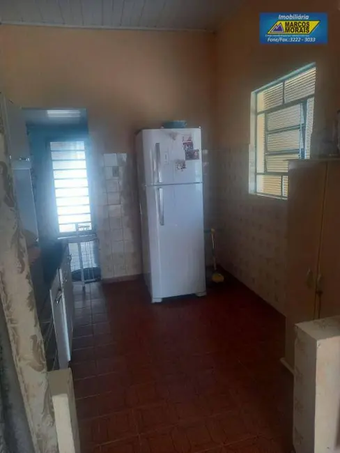 Foto 2 de Casa com 2 quartos à venda, 370m2 em Jardim Parada do Alto, Sorocaba - SP