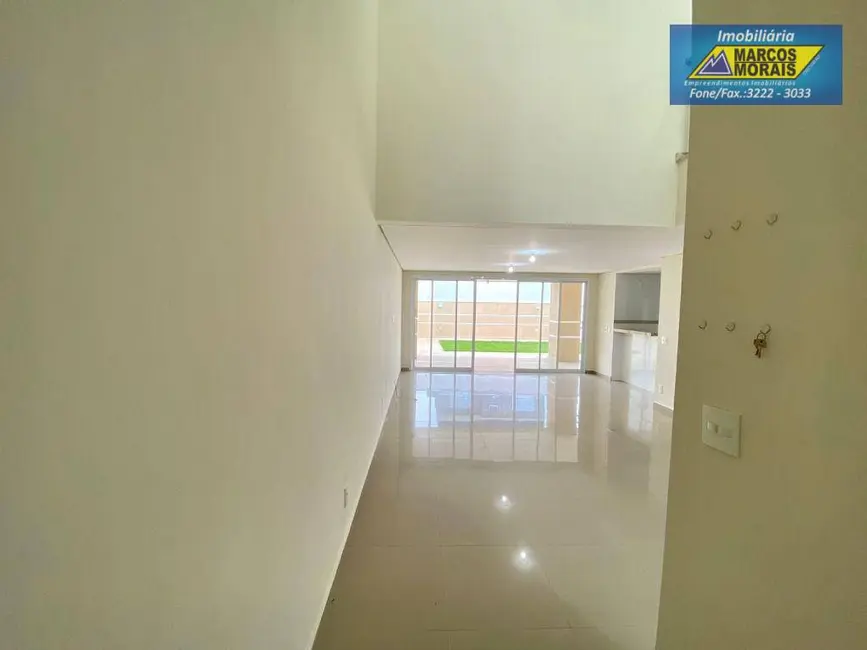 Foto 2 de Casa de Condomínio com 3 quartos à venda, 250m2 em Cajuru do Sul, Sorocaba - SP