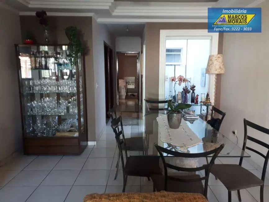 Casa com 3 quartos à venda, 219m2 em Wanel Ville, Sorocaba - SP - imagem 3 Foto 3 de Casa com 3 quartos à venda, 219m2 em Wanel Ville, Sorocaba - SP