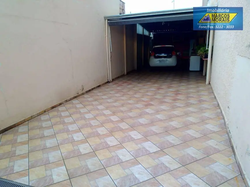 Foto 2 de Casa com 2 quartos à venda, 300m2 em Vila Assis, Sorocaba - SP
